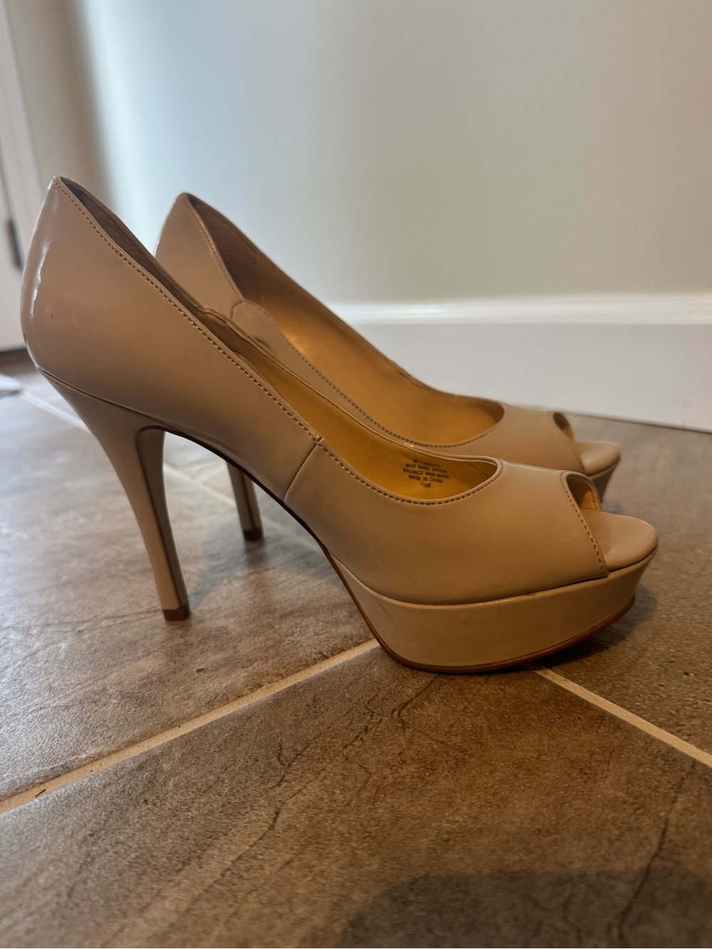 Marc Fisher Nude Peep-Toe Platform Pumps - Women Size 7.5